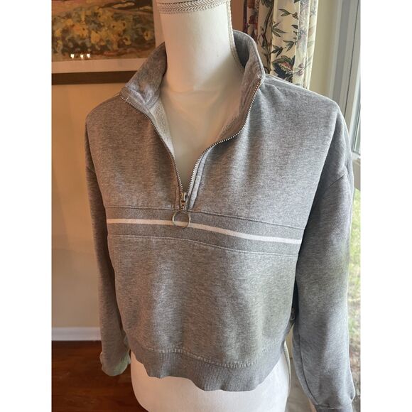 BDG Urban Outfitters Womens Cropped Sweatshirt Small Pull Over Gray Casual EUC - Picture 10 of 11